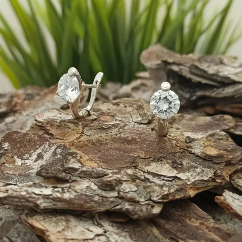 Cercei de argint cu zirconiu pentru damă „Picături de cristal”