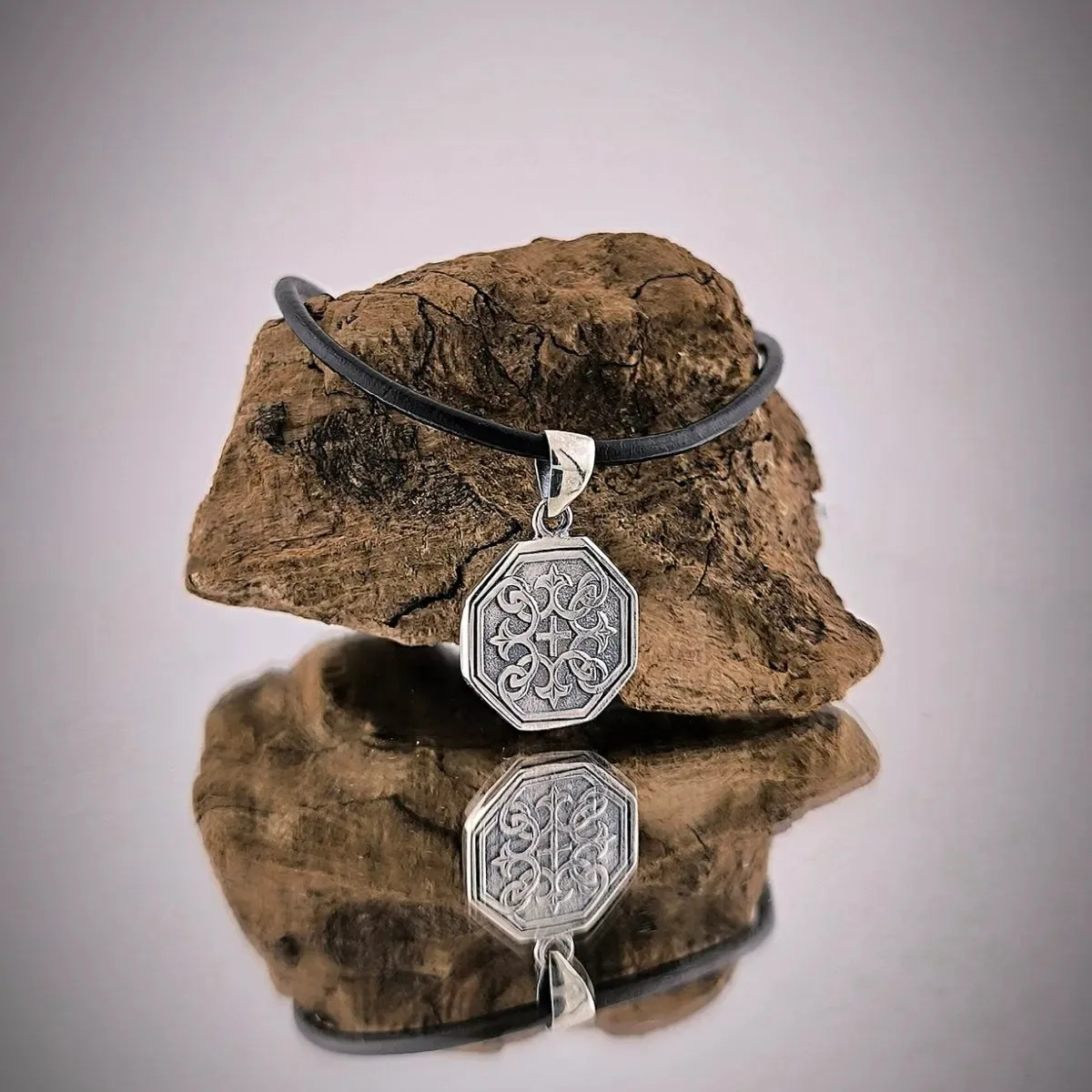 Medalion din argint „Sfântul Gheorghe – Ocrotitorul”